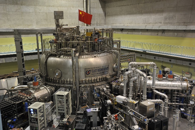 丘成桐:对中国修建新一代大型对撞机的观点向公众视野