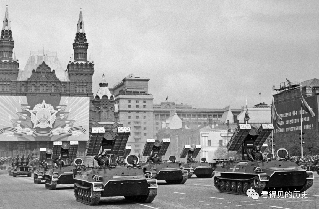 
苏联开始解体时，哪个国家是仅次于美国的世界第二大强国？
