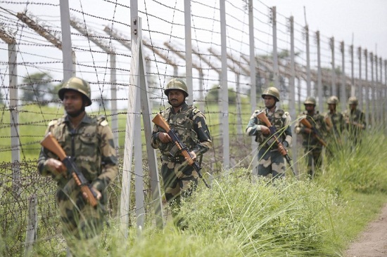 中印边界战争全面爆发，中国为何要帮助巴基斯坦？