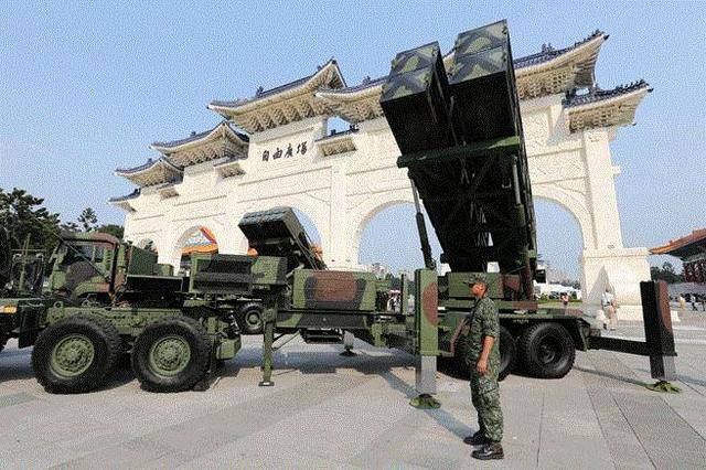 中国向台湾射导弹_台导弹误射南海舰队有何反应_台媒解放军向南海发射两枚导弹