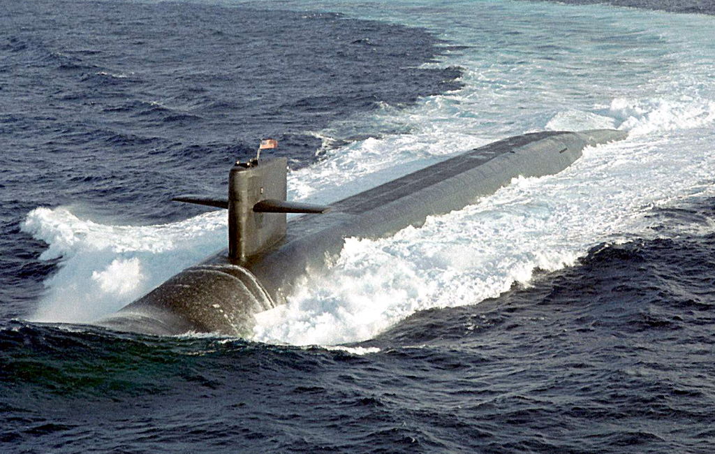 水下齐射难度大对可靠性要求高俄海军潜艇中将(图)