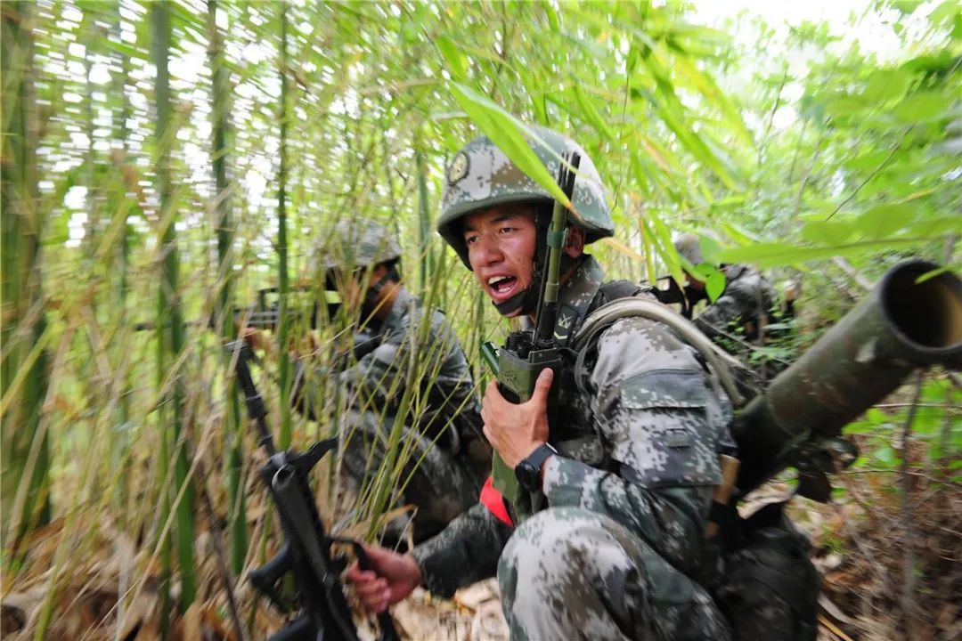 中国国家陆军训练迫击炮射击的视频_我军迫击炮射击视频_迫击炮射击视频大全