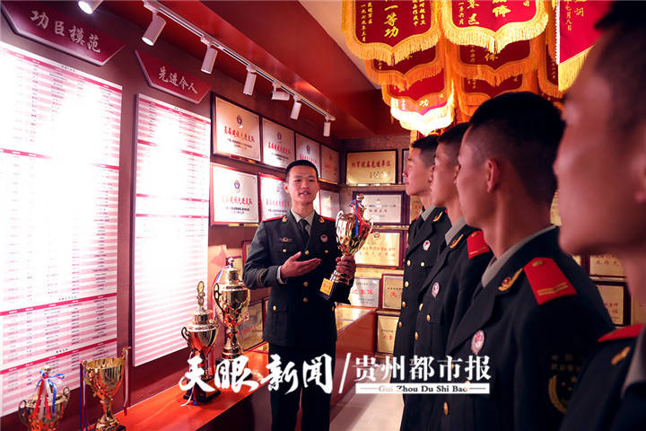 部队先进个人有什么用_3个人3天用3桶水9个人9天用几桶_部队先进事迹报告