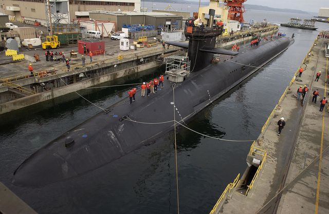 法国海军“梭鱼”潜艇项目在瑟堡造船厂举行下水仪式