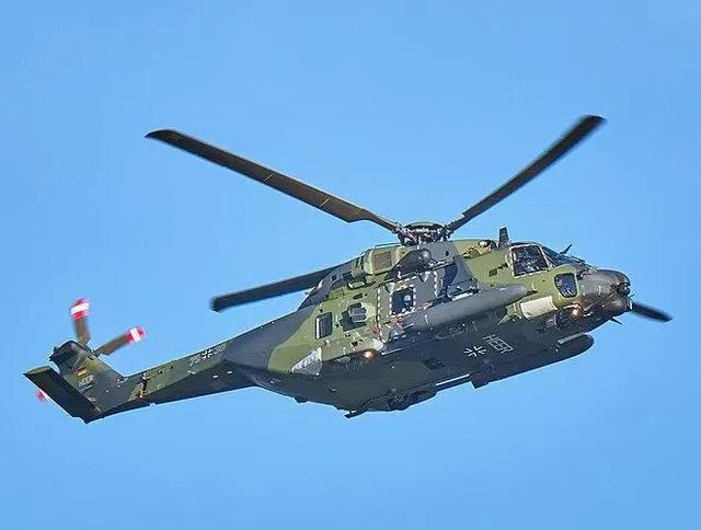 中国下一代重型直升机_米26重型直升机做多少人_4代机和3代机
