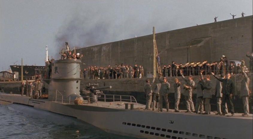 有部盟军运输船队和德国潜艇战斗的电影叫什么_美国舰艇和德国潜艇的一部电影_挪威打捞德国潜艇，电影