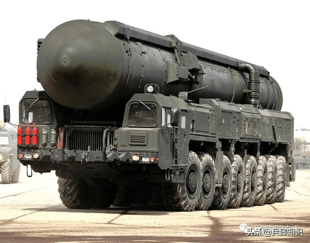 中俄军演和俄罗斯差距_俄罗斯中国弹导导弹差距_俄罗斯中国齐射15枚东风导弹