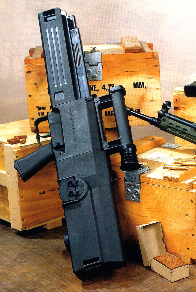 
MAS-36步枪发展历史直到二战爆发，法国开发出完全新的螺栓式步枪
