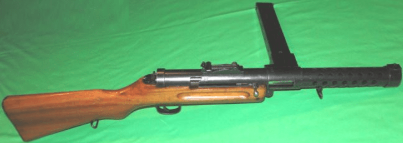 m951r式9mm冲锋手枪_大冲锋怎么捡枪_日本南部式冲锋枪