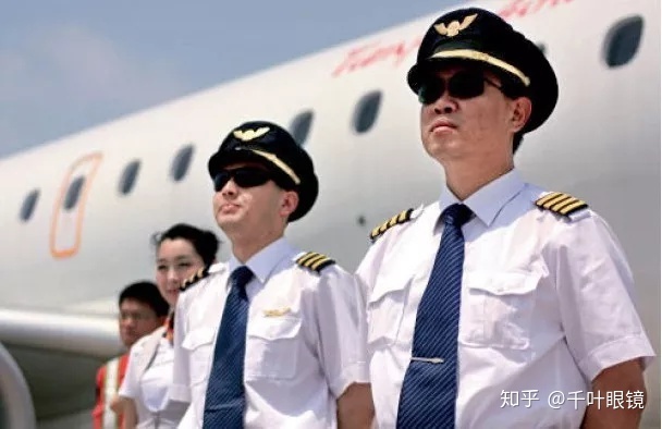 2016年上海事业单位考试公共基础知识：战斗机飞行员要求