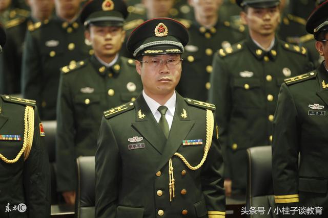 中国人民解放军现役士兵服役条例_职业化后军官服役方式_中国人民解放军军官服役条例