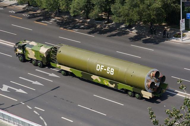 韩媒称朝鲜疑似通过潜艇发射1枚导弹_中国最大的导弹发射车_中国发射巨浪3导弹