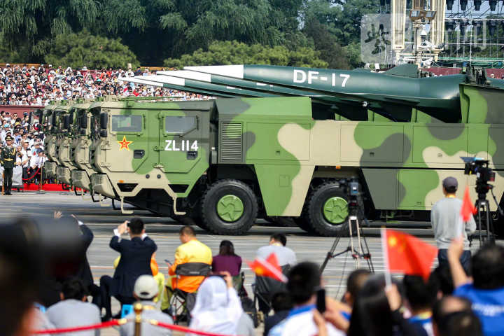中国发射巨浪3导弹_韩媒称朝鲜疑似通过潜艇发射1枚导弹_中国最大的导弹发射车