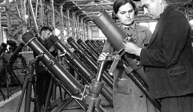 二战狙击2_反映二战苏联一个女狙击手的电影_二战时中国狙击手
