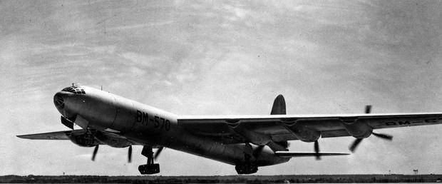 二战重型轰炸机图片_二战鱼雷机图片_二战轰炸机群