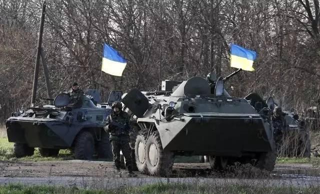 乌克兰军队发射9枚海马斯火箭弹攻击卢甘斯克境内(图)