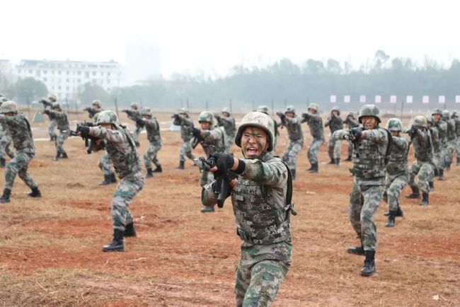 中印师级火力谁更强_召唤师峡谷的日常 无限火力_无限火力召唤师头像