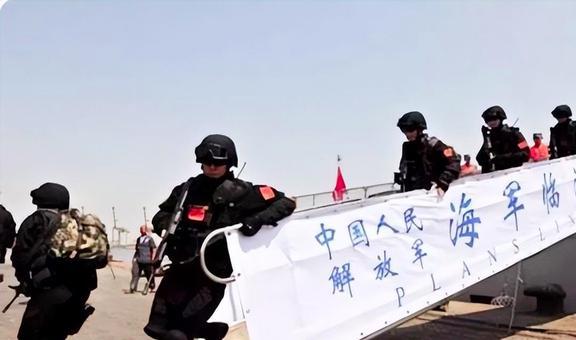 中国撤侨速度更是行动：武装分子都不敢上前动