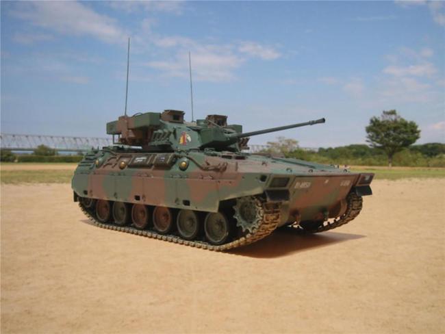 
我军最新的重型履带式步战车步兵战车是供步兵机动作战使用的装甲车辆
